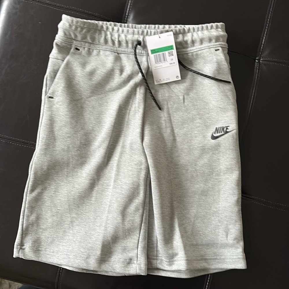 Nike tech